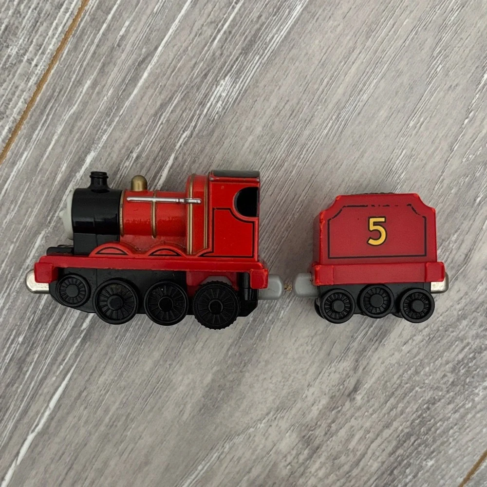 Diecast Pull-N-Zoom James
